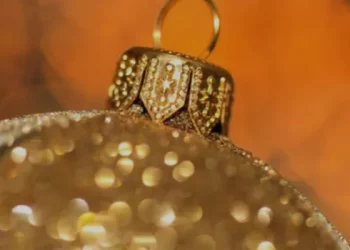Indian Gold Prices Surge Amid Unyielding Demand and Global Uncertainty